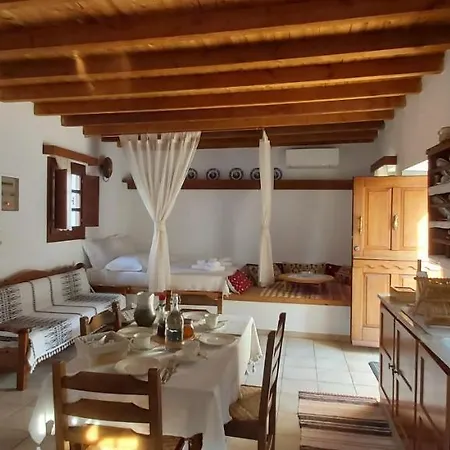 빌라 Traditional House In Asfendiou *