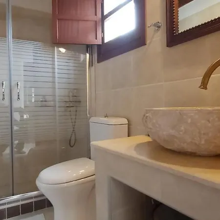 Traditional House In Asfendiou וילה *