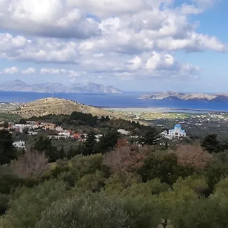 Traditional House In Asfendiou וילה