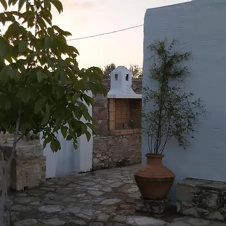 Traditional House In Asfendiou Willa