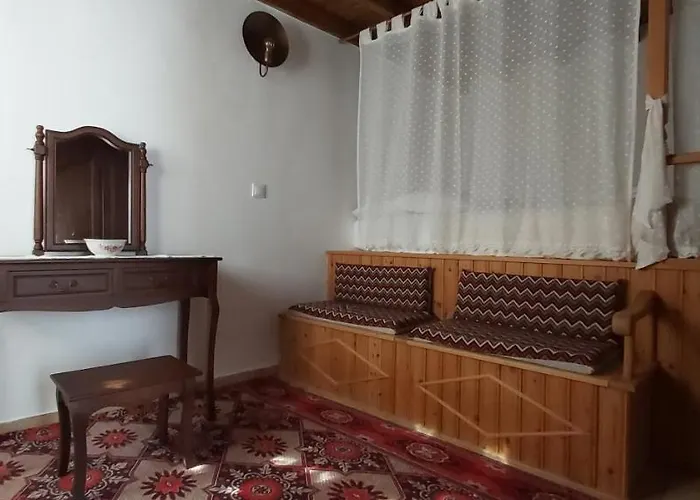 Traditional House In Asfendiou Βίλα