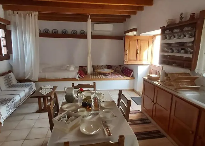 Traditional House In Asfendiou ヴィラ